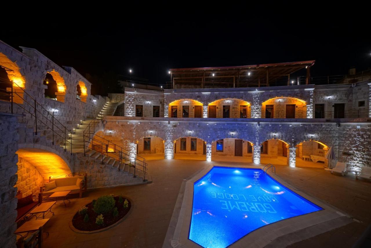 Cave Hotel *