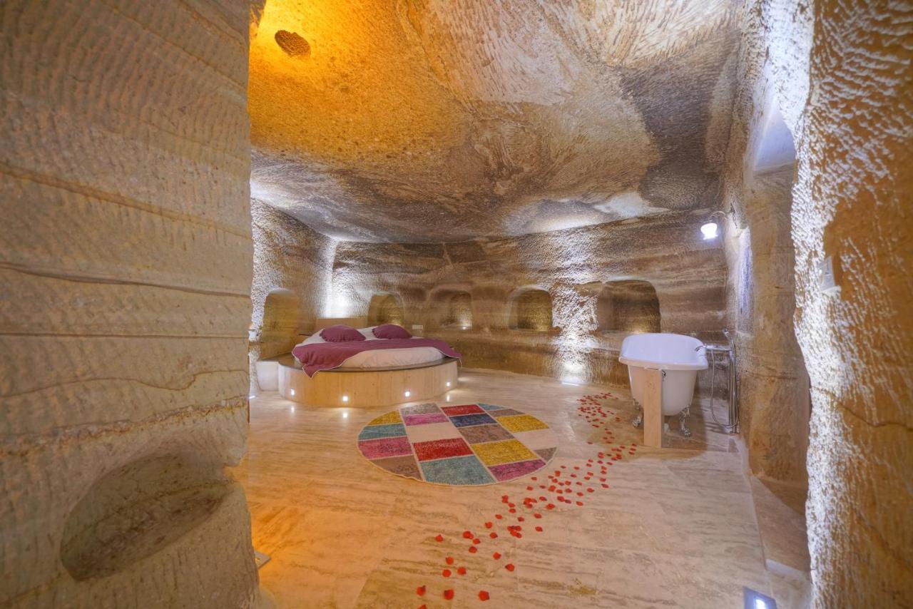 Hotel Cave