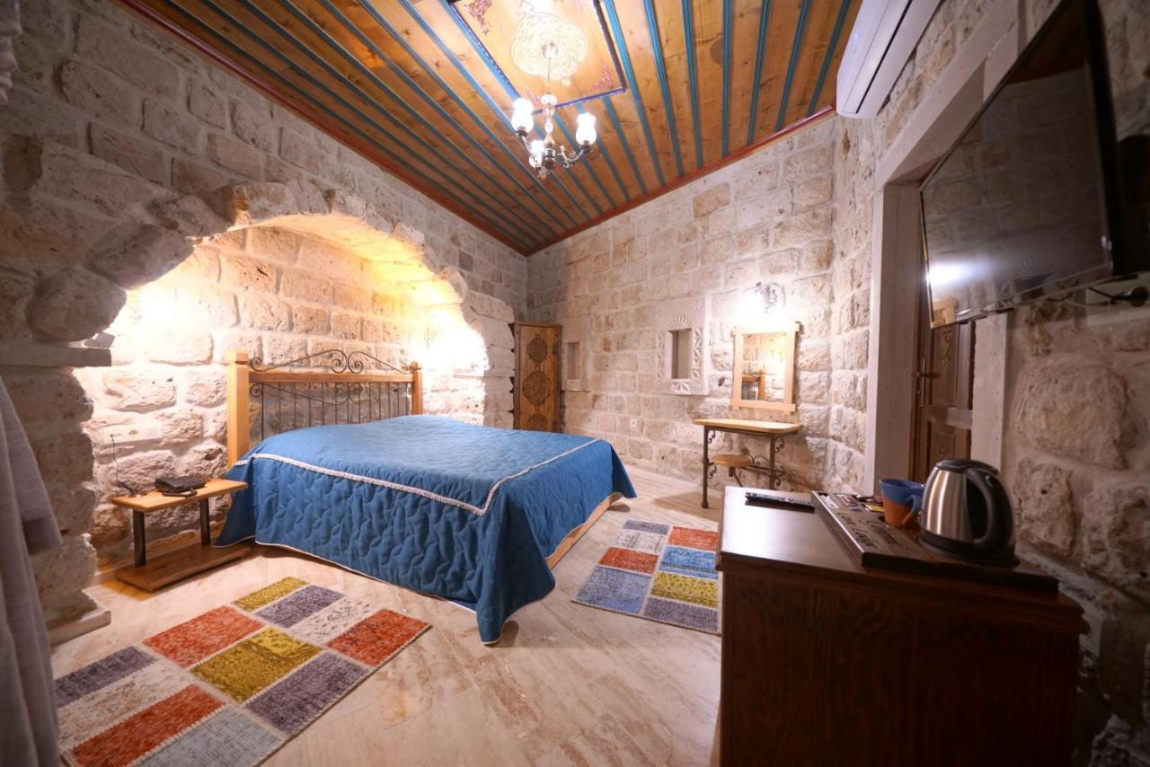 Hotel Cave