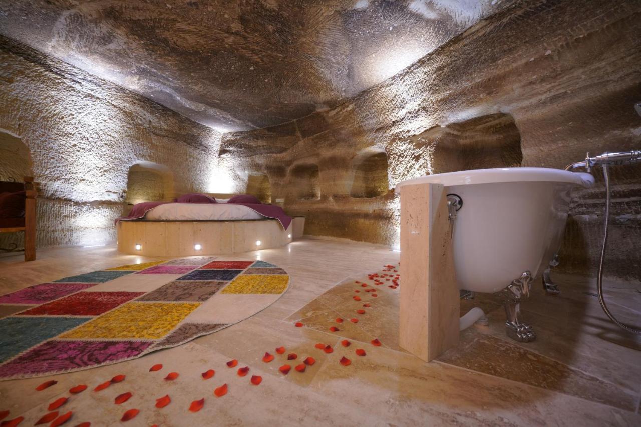 Cave Отель *