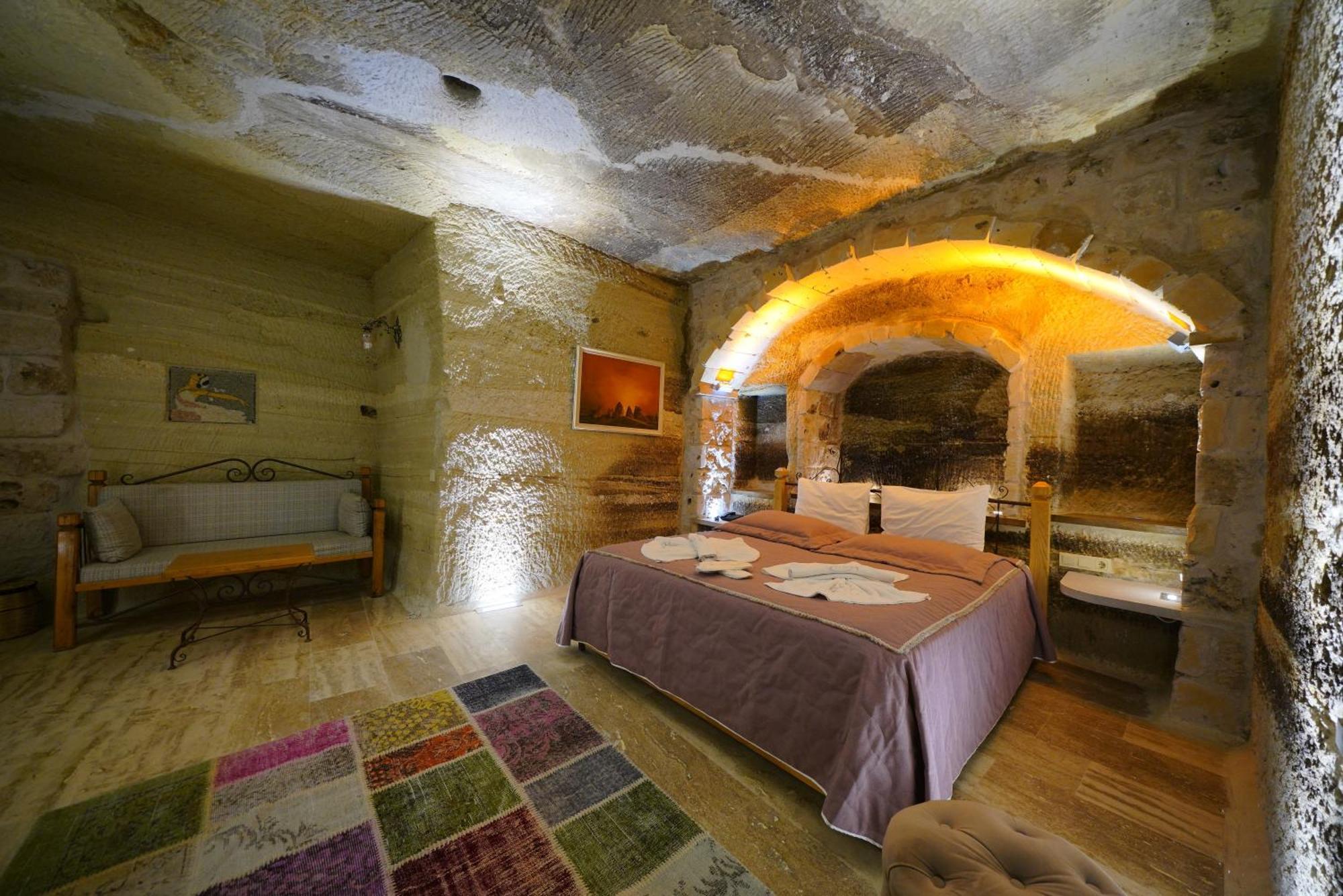 Hotel Cave *